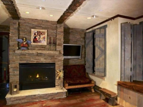 Condo in the heart of Vail Village
